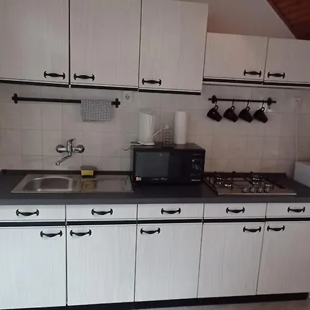 Revans Teázó Apartman- Belváros * Pápa