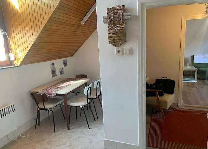 Revans Teazo Apartman- Belvaros Lägenhet Pápa